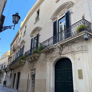 ** Alojamento de Acomodação e Pequeno-almoço Palazzo Rollo Itália